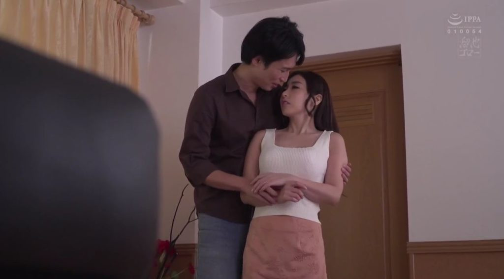 Chồng lạnh nhạt, vợ ngoại tình cùng em chồng