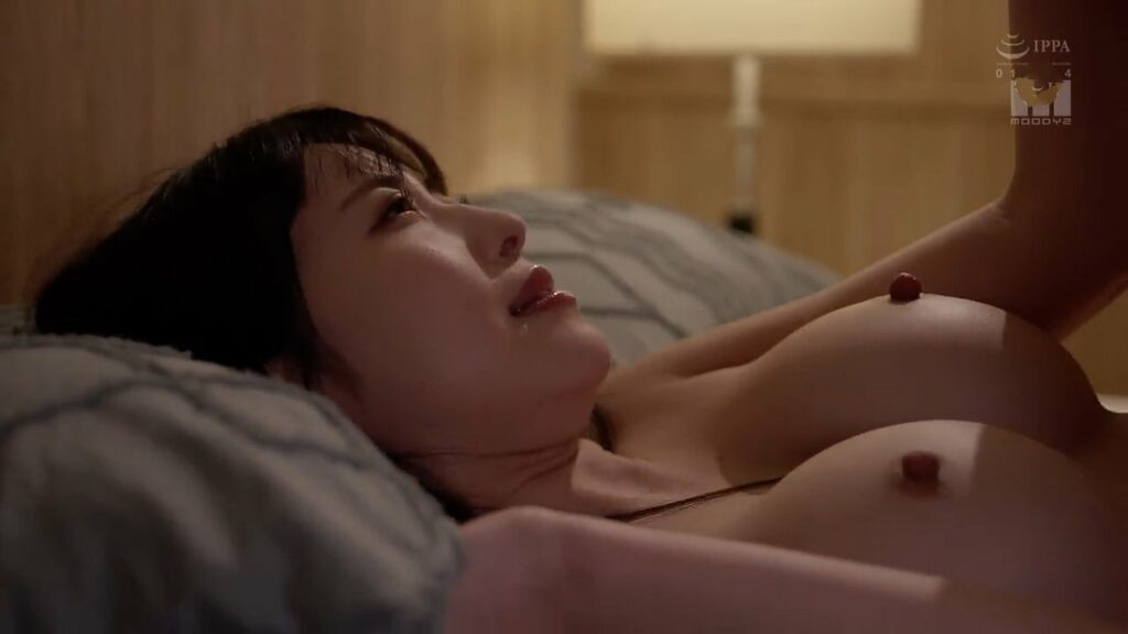 Đi họp lớp cô vợ xinh đẹp không cưỡng lại cám dỗ của người yêu cũ